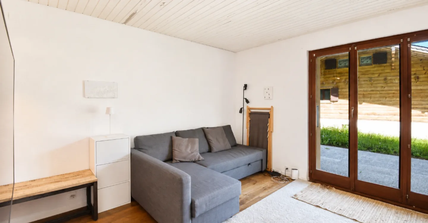 Charming Studio Near Ski Lifts - Photo 3 of 9