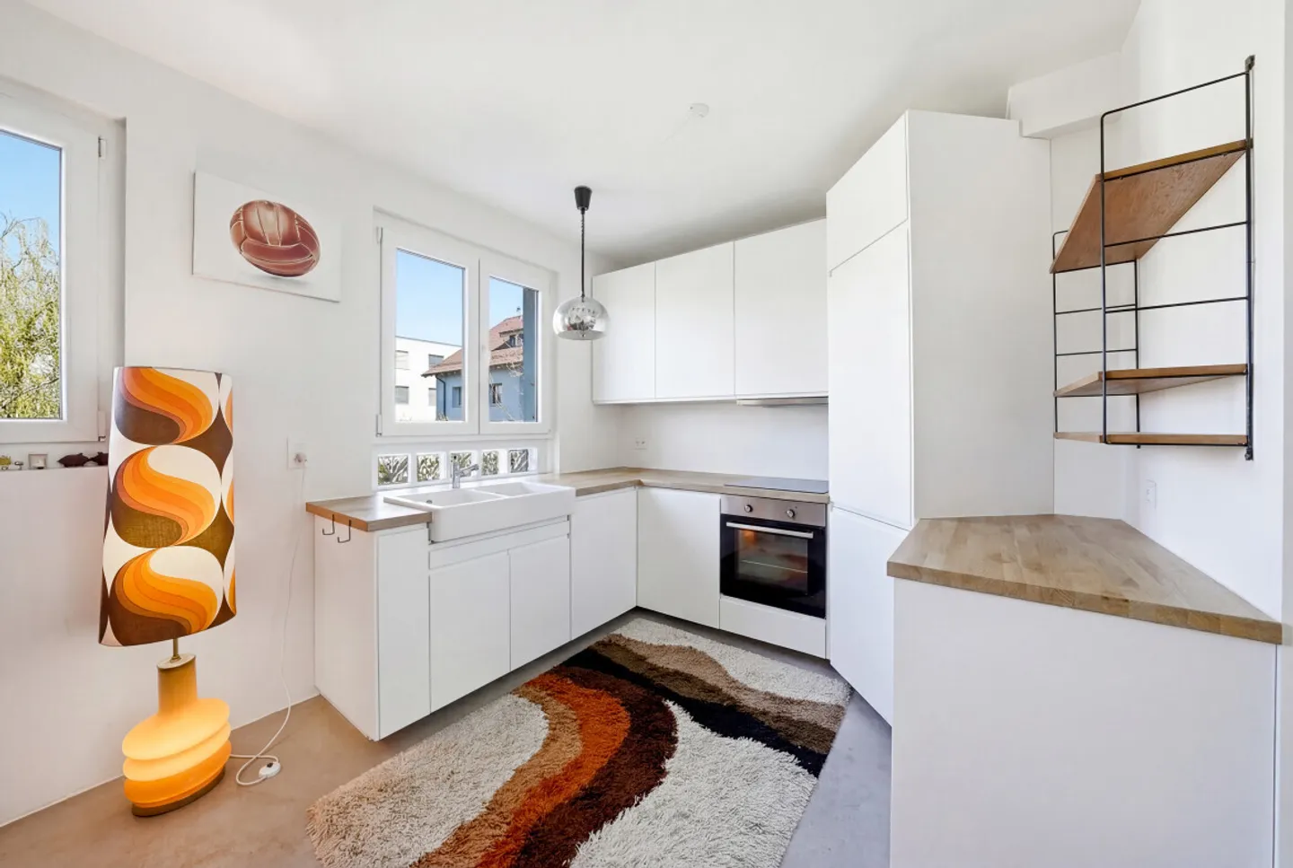 EXCLUSIVE - Elegant renovated villa in a peaceful living environment - Photo 2 of 13