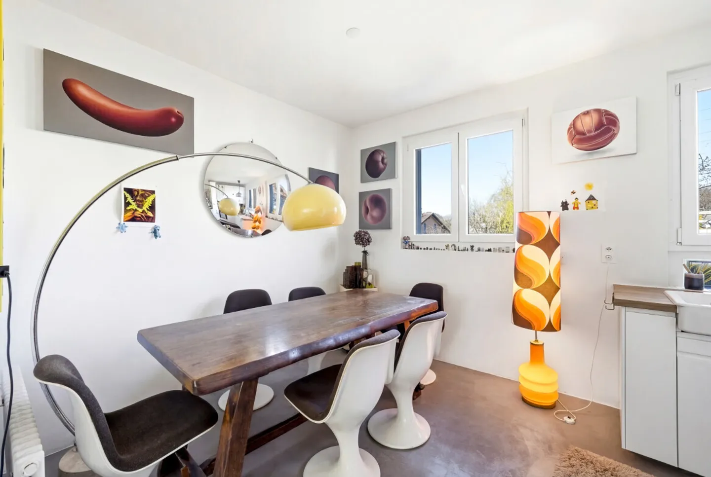 EXCLUSIVE - Elegant renovated villa in a peaceful living environment - Photo 3 of 13