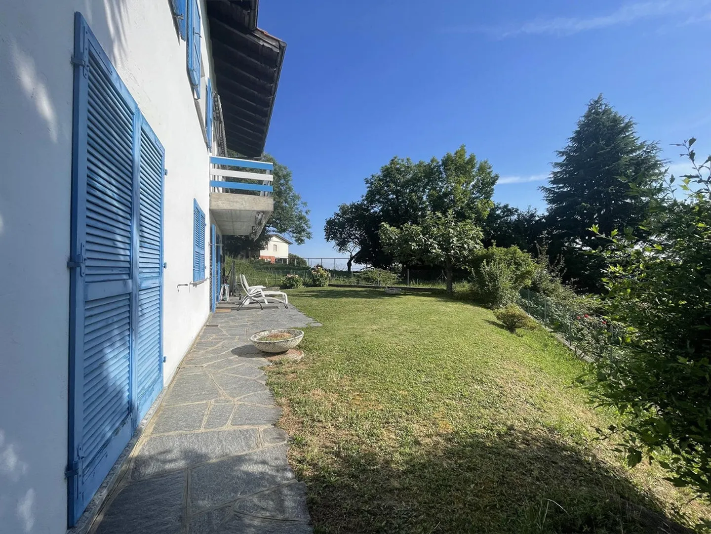 SCHÖNES PANORAMISCHES HAUS 5.5 MIT DOPPELPARKPLATZ - Foto 3 von 13