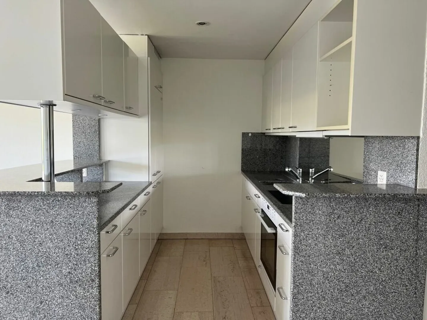 Living like in a single-family house with garden seating area - Photo 2 of 9