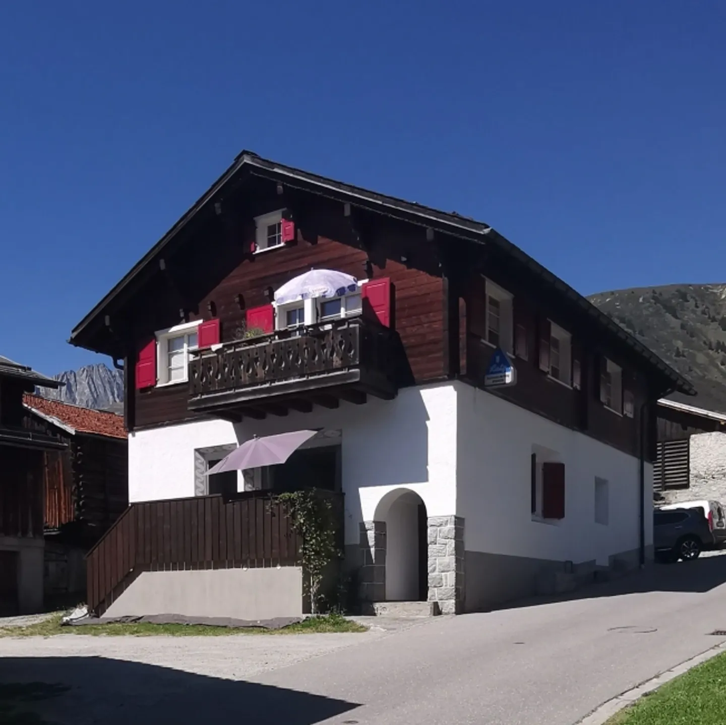 Charming 5.5-room attic apartment in a central location in Sedrun - Photo 6 of 13
