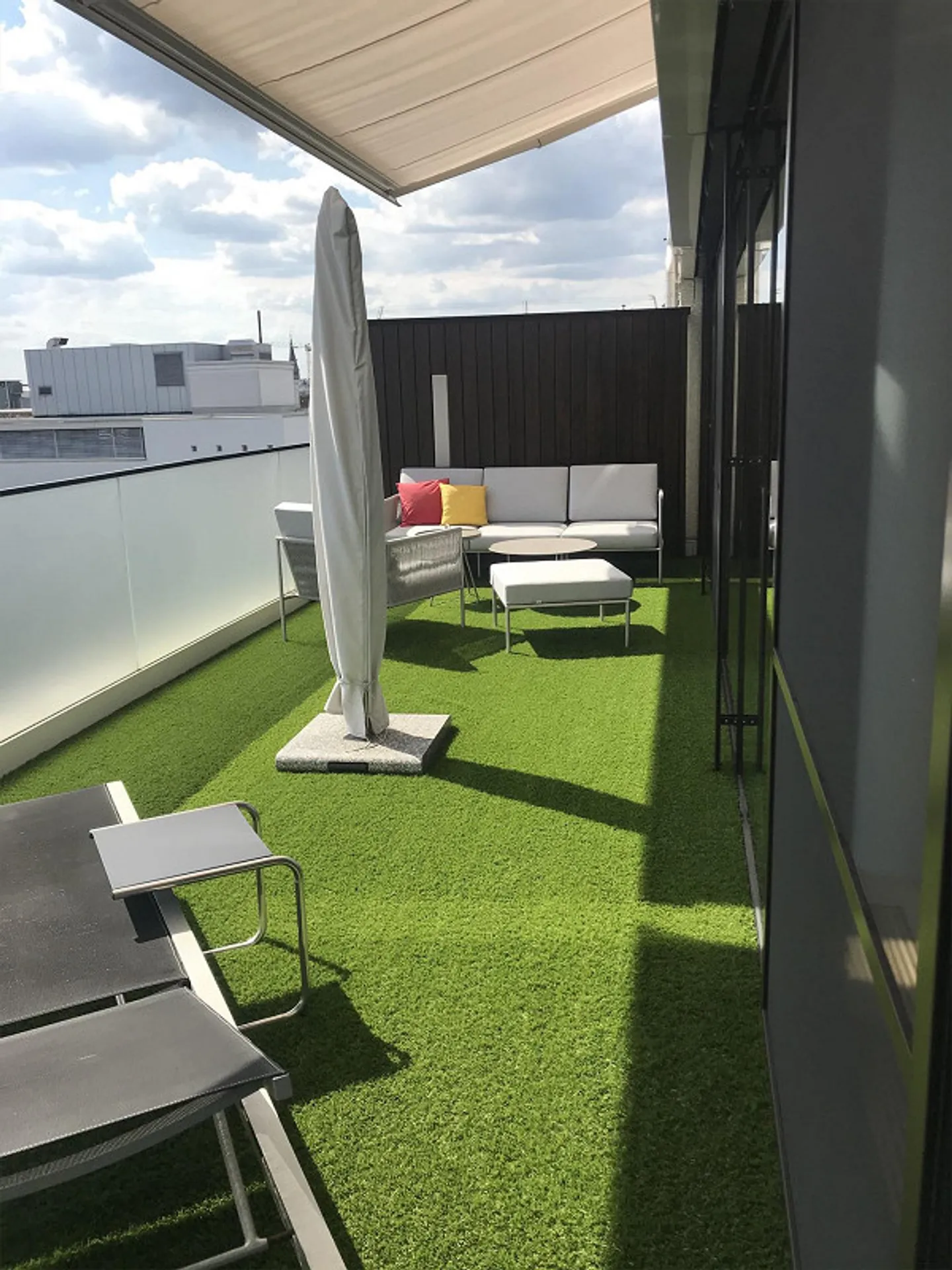 Furnished 2-room apartment with roof terrace in the ANFOS house - Photo 1 of 12