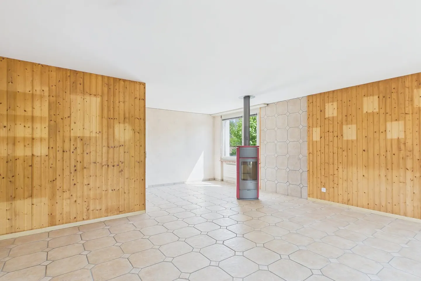 Wohnen in der Nähe des Bielersees – 5-Zimmer-Reihenhaus mit Potenzial - Foto 3 di 12