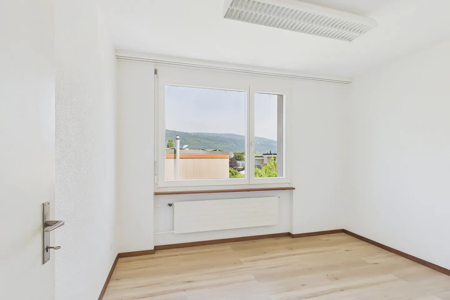 Wohnen in der Nähe des Bielersees – 5-Zimmer-Reihenhaus mit Potenzial - Foto 6 di 12
