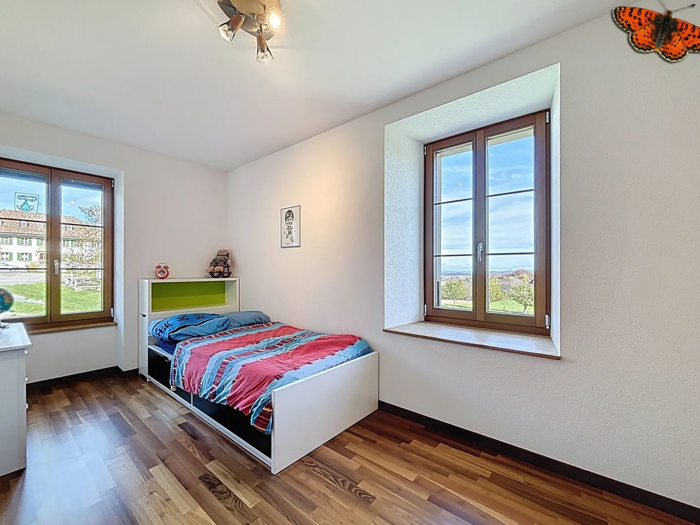 Superb 4.5-room apartment in a renovated farmhouse in Villarsiviriaux - Photo 8 of 14