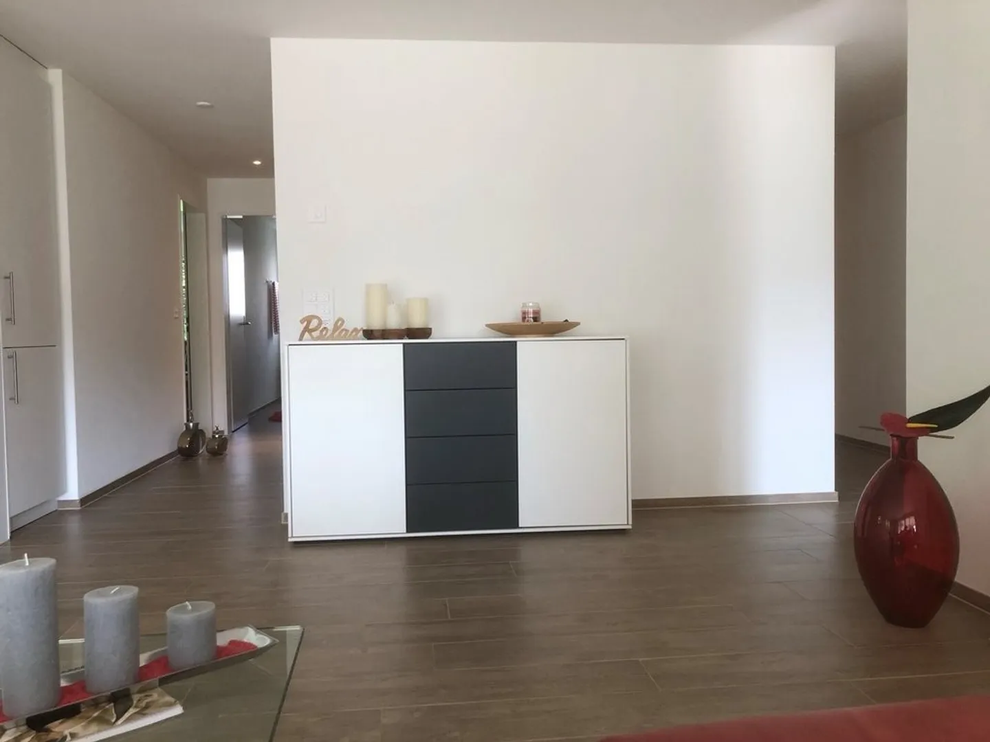 Modern 4.5-Room Apartment - Photo 2 of 9