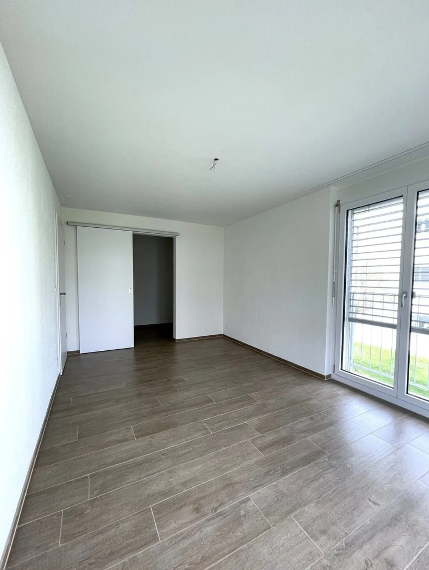 Modern 4.5-Room Apartment - Photo 4 of 9