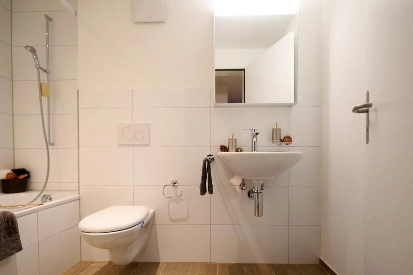 Modern 4.5-Room Apartment - Photo 8 of 9