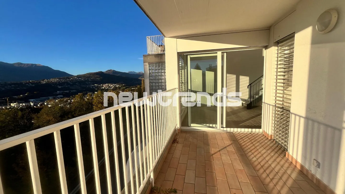 Viganello - Albonago : Maison de ville avec vue panoramique sur le lac et terrasse à vendre - Photo 5 sur 17