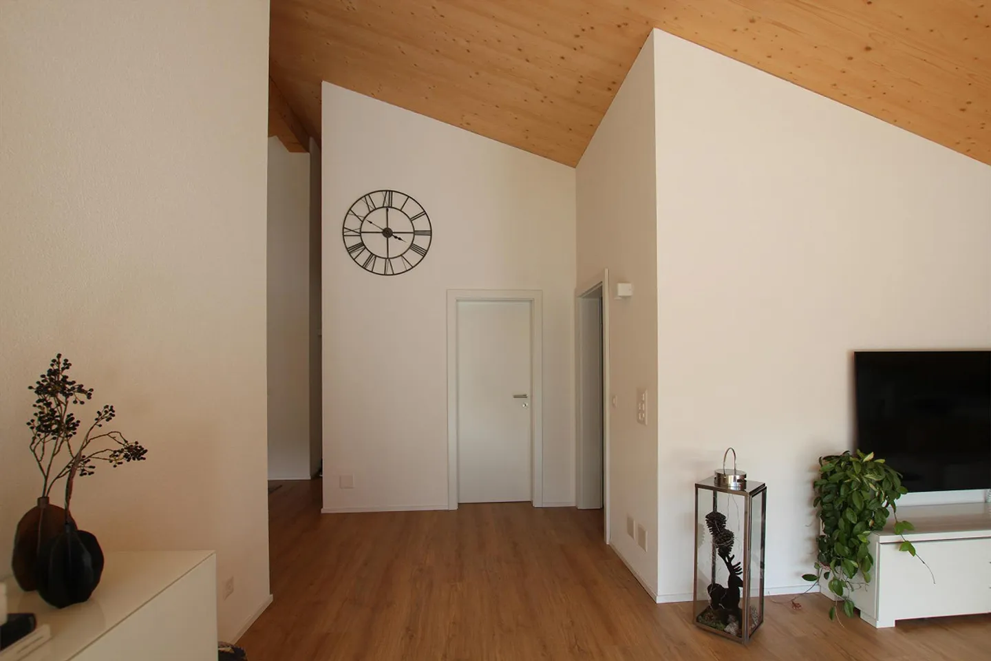 Appartement penthouse exclusif avec grande terrasse sur le toit - Photo 8 sur 23