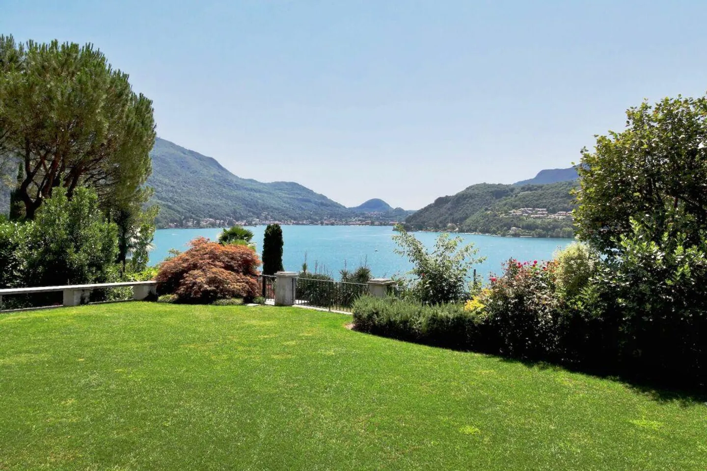 Villa Incantevole con Vista Lago - Foto 2 di 11