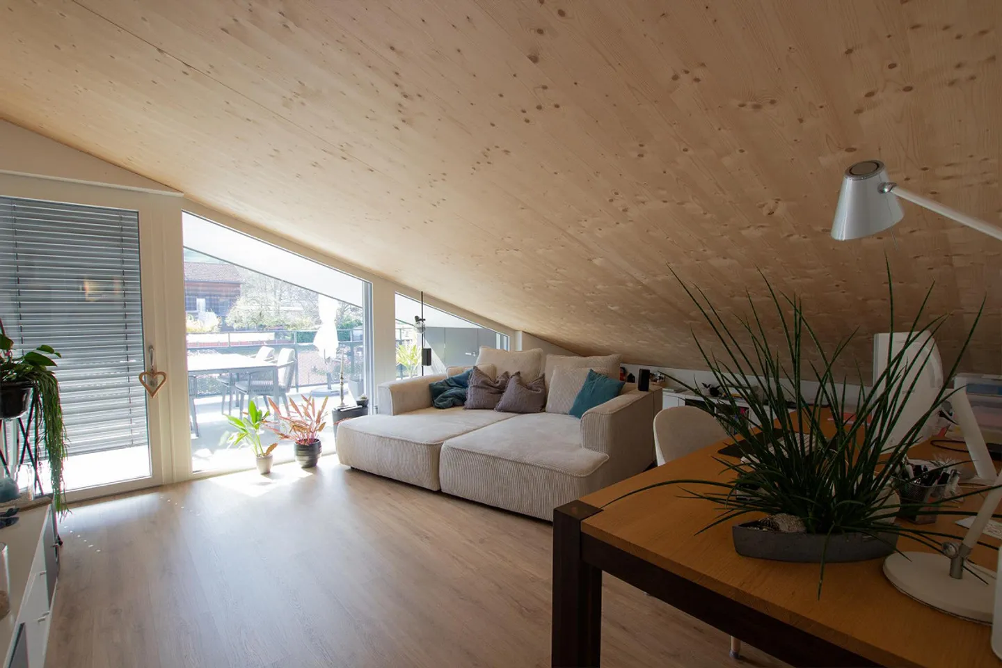 Appartement penthouse exclusif avec grande terrasse sur le toit - Photo 16 sur 23