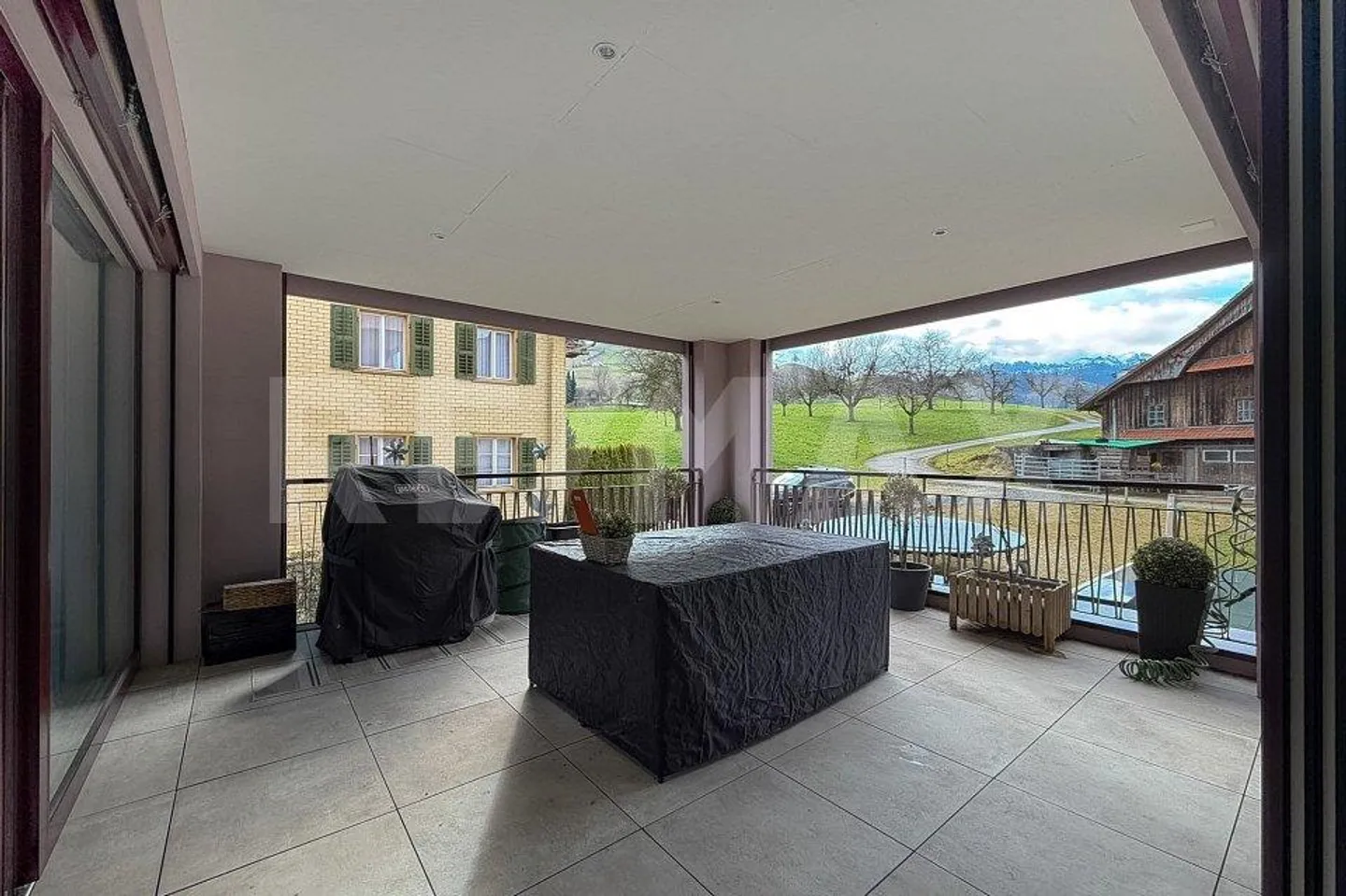 Luxuriöse 5½-Zimmer-Wohnung - Foto 4 von 13