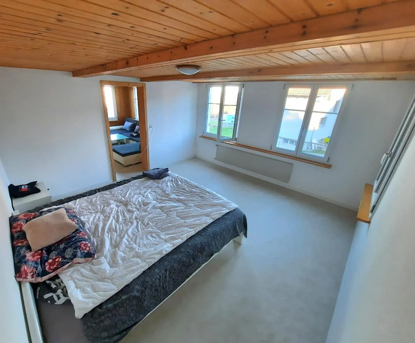 Apartment for rent - Photo 2 of 5
