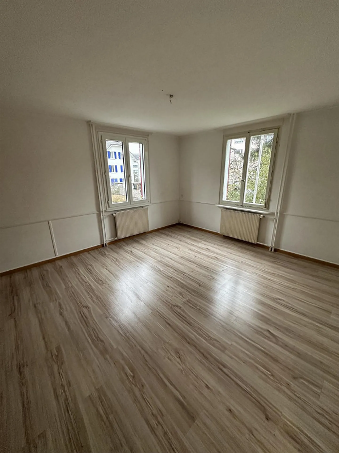 Contratto di affitto temporaneo per un appartamento di 4 stanze in una posizione tranquilla - Foto 3 di 7