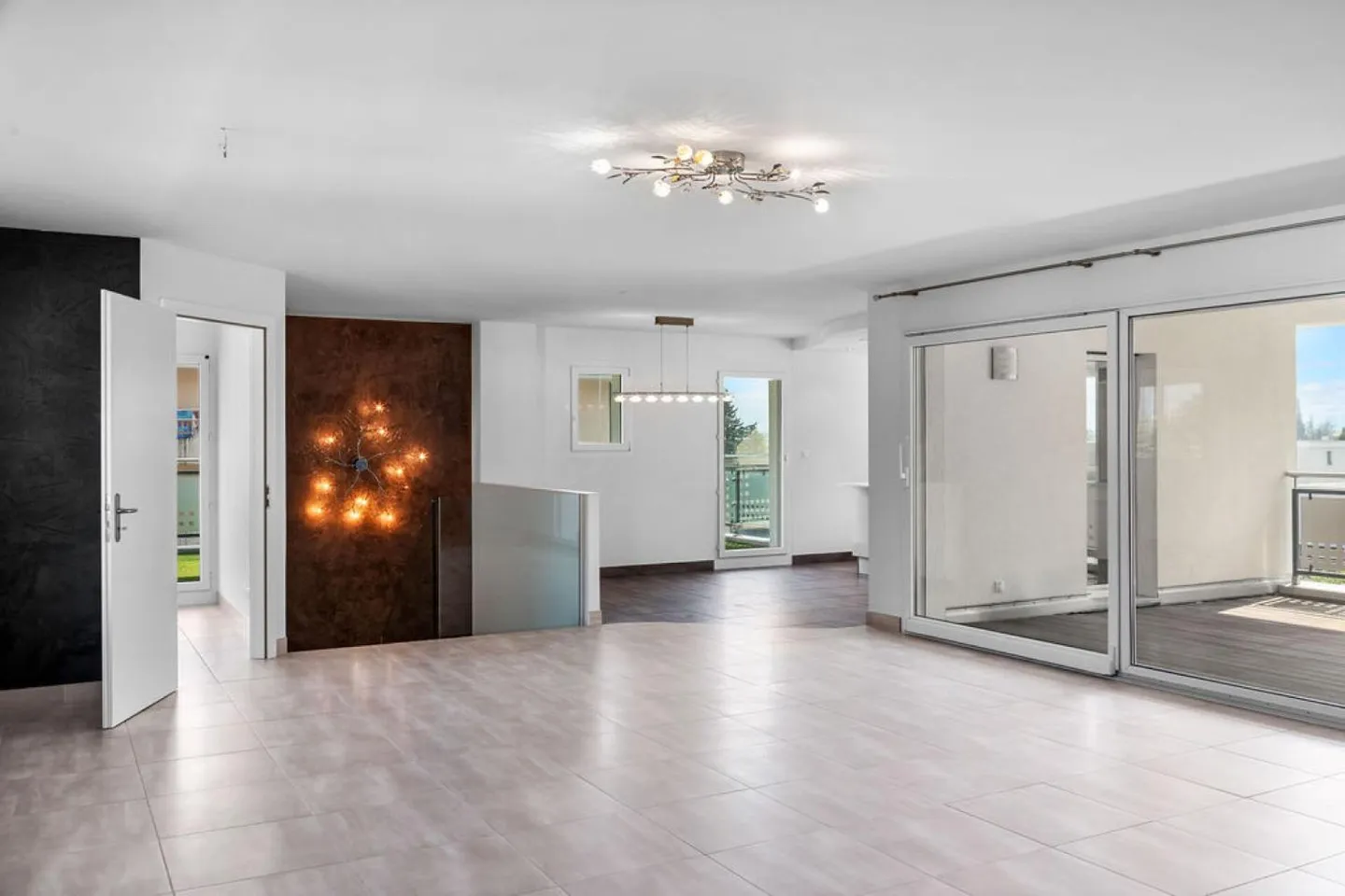 Attico di 5,5 stanze! - Foto 1 di 13