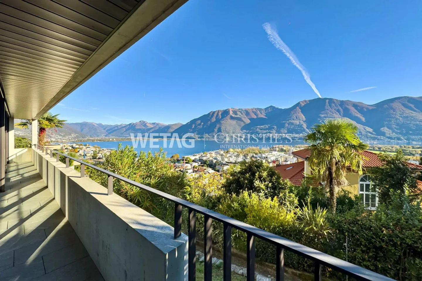 Modern & Bright Duplex Apartment with Lake View in Locarno-Monti for Sale - Photo 12 of 13