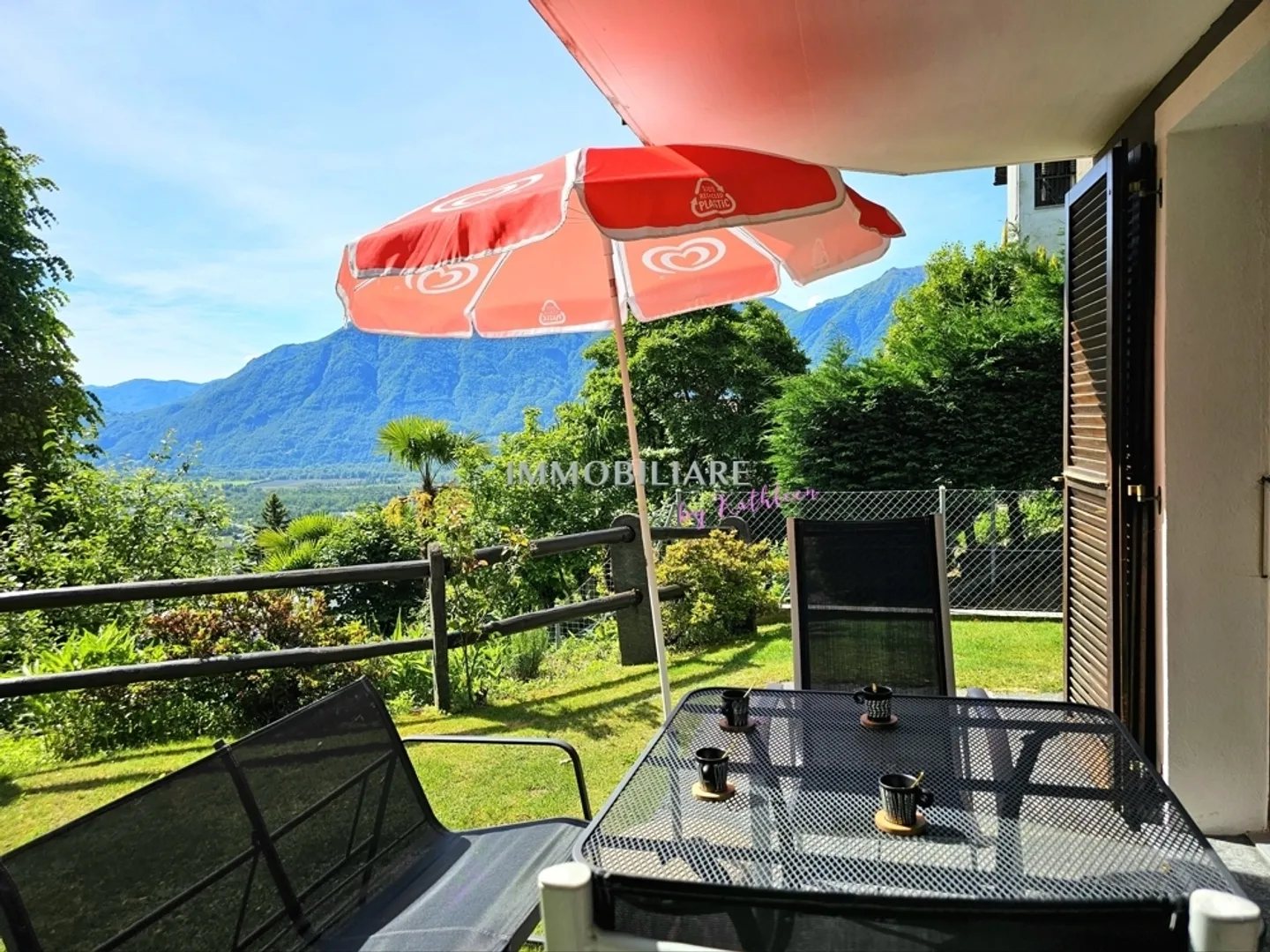Idyllic at the edge of the forest with morning sun House with guest apartment and panoramic view - Photo 9 of 13