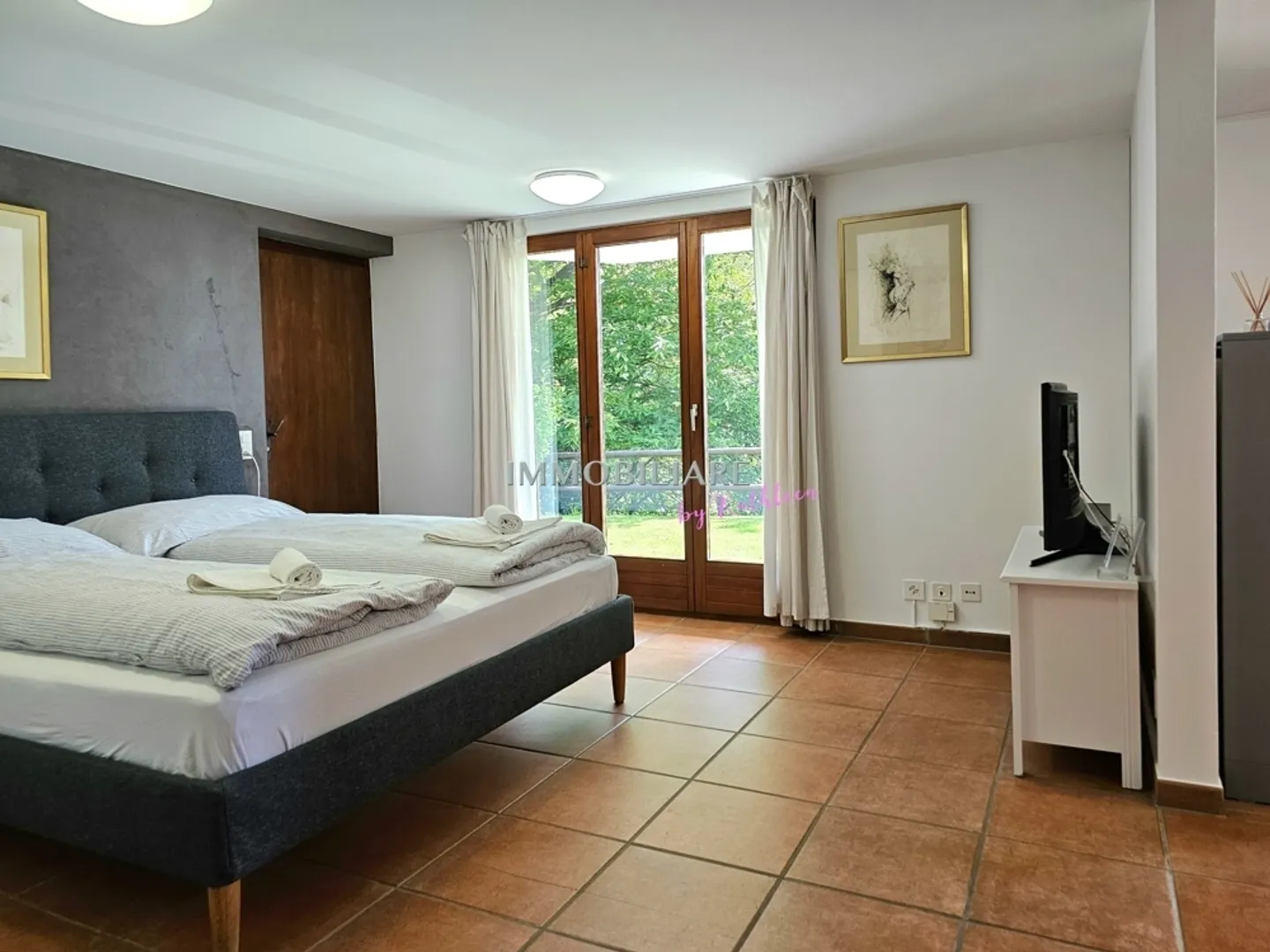 Idyllic at the edge of the forest with morning sun House with guest apartment and panoramic view - Photo 10 of 13