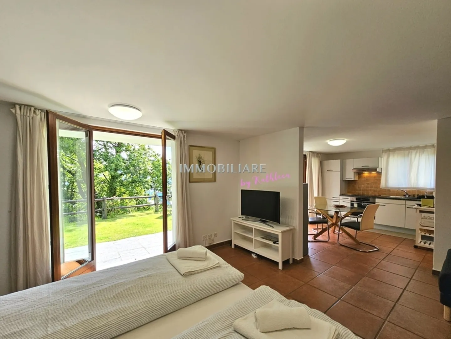 Idyllic at the edge of the forest with morning sun House with guest apartment and panoramic view - Photo 11 of 13