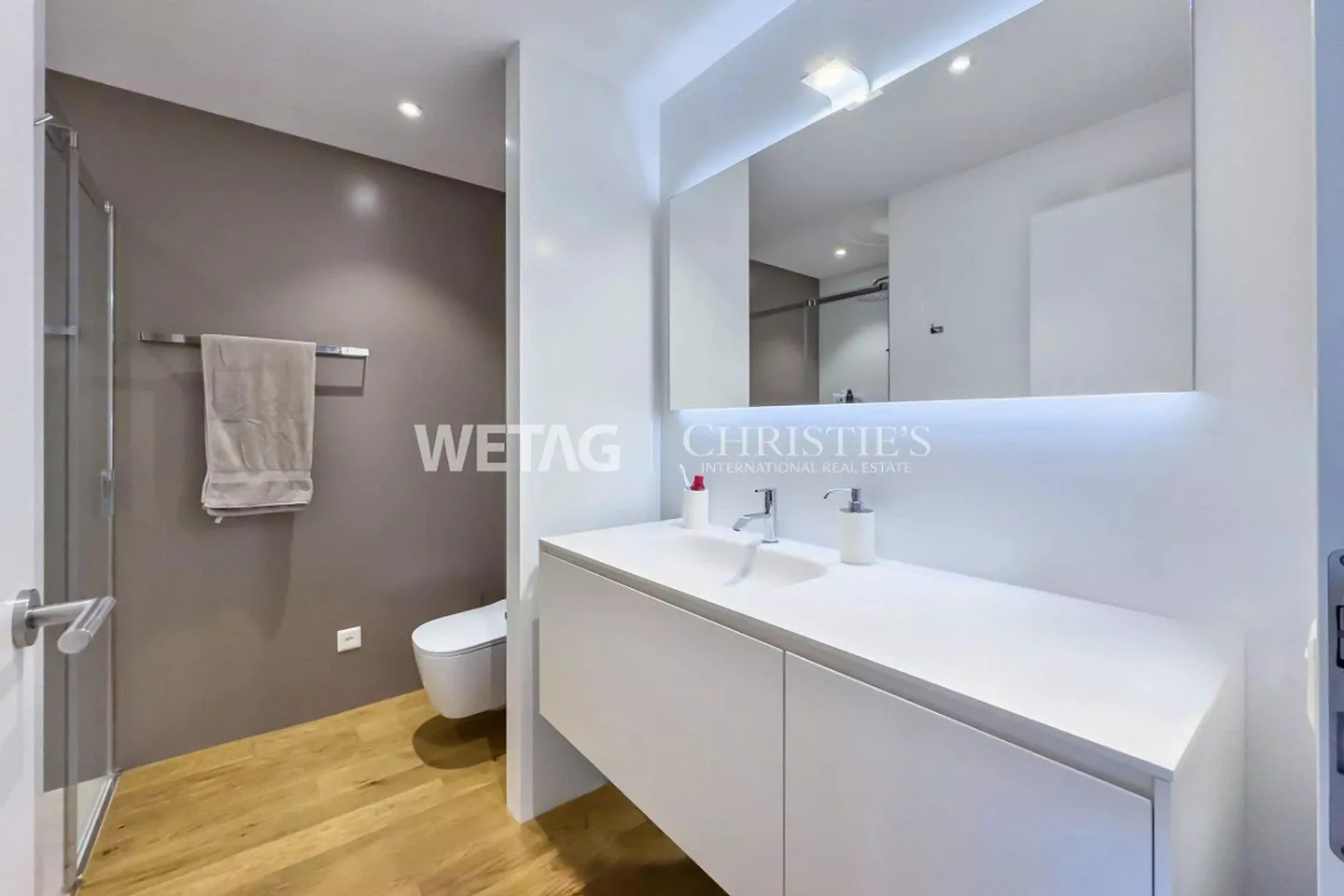 Modern & Bright Duplex Apartment with Lake View in Locarno-Monti for Sale - Photo 9 of 13