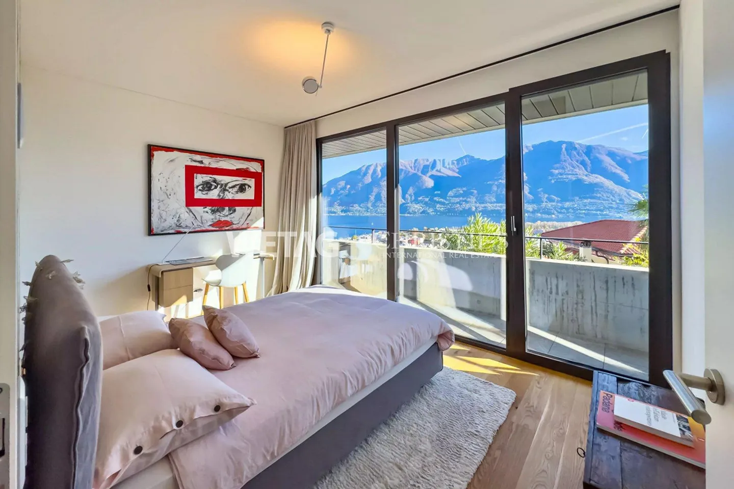 Modern & Bright Duplex Apartment with Lake View in Locarno-Monti for Sale - Photo 10 of 13