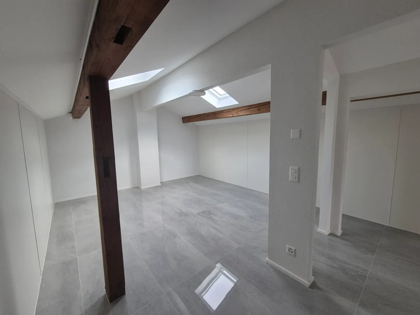 Modern Loft with Balcony View - Photo 4 of 9