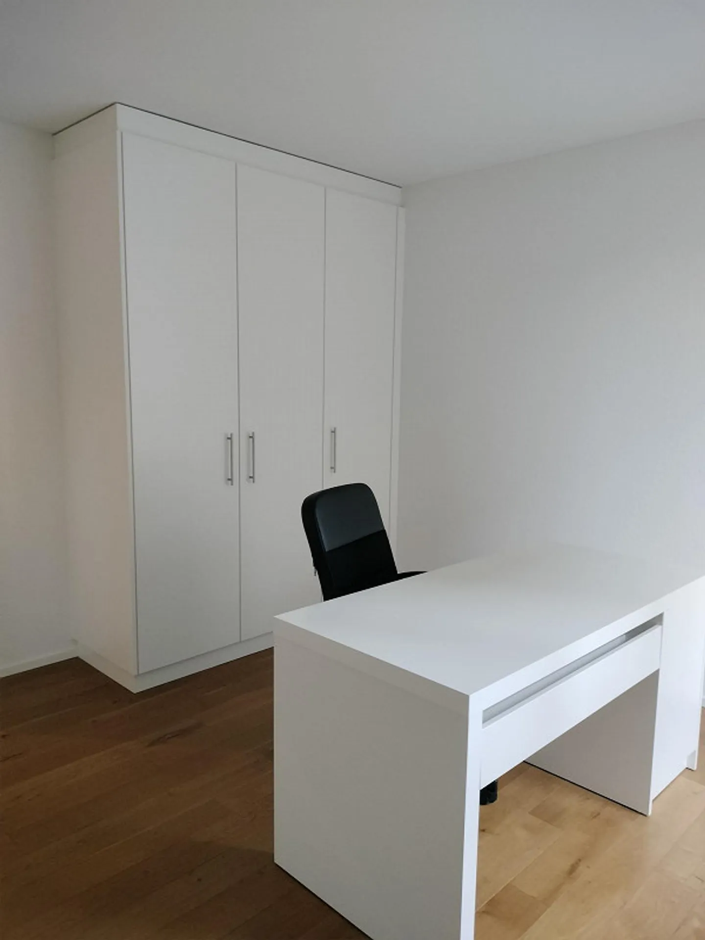 Appartamento parzialmente arredato nel quartiere di Lorzen - Foto 5 di 10