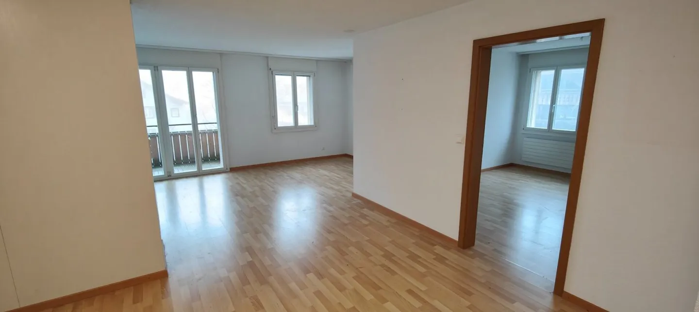Appartamento 2,5 locali nel centro di Schwarzenburg - Foto 3 di 7