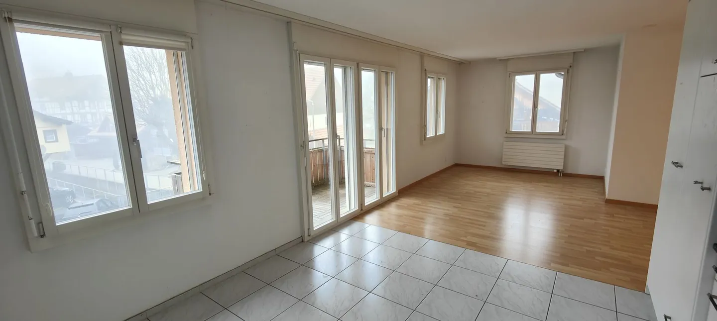 Appartamento 2,5 locali nel centro di Schwarzenburg - Foto 2 di 7