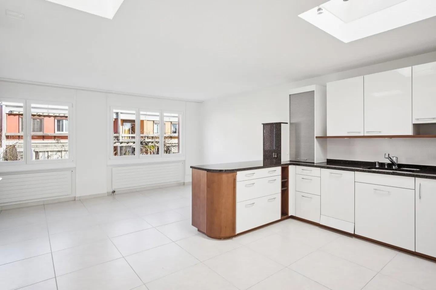 Idylle résidentielle familiale avec jardin, terrasse et charme - Photo 3 sur 7