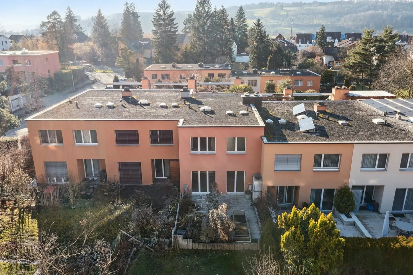 Idylle résidentielle familiale avec jardin, terrasse et charme - Photo 6 sur 7