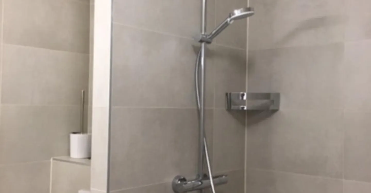 Magnificent 5.5-room apartment fully renovated - Photo 10 of 12