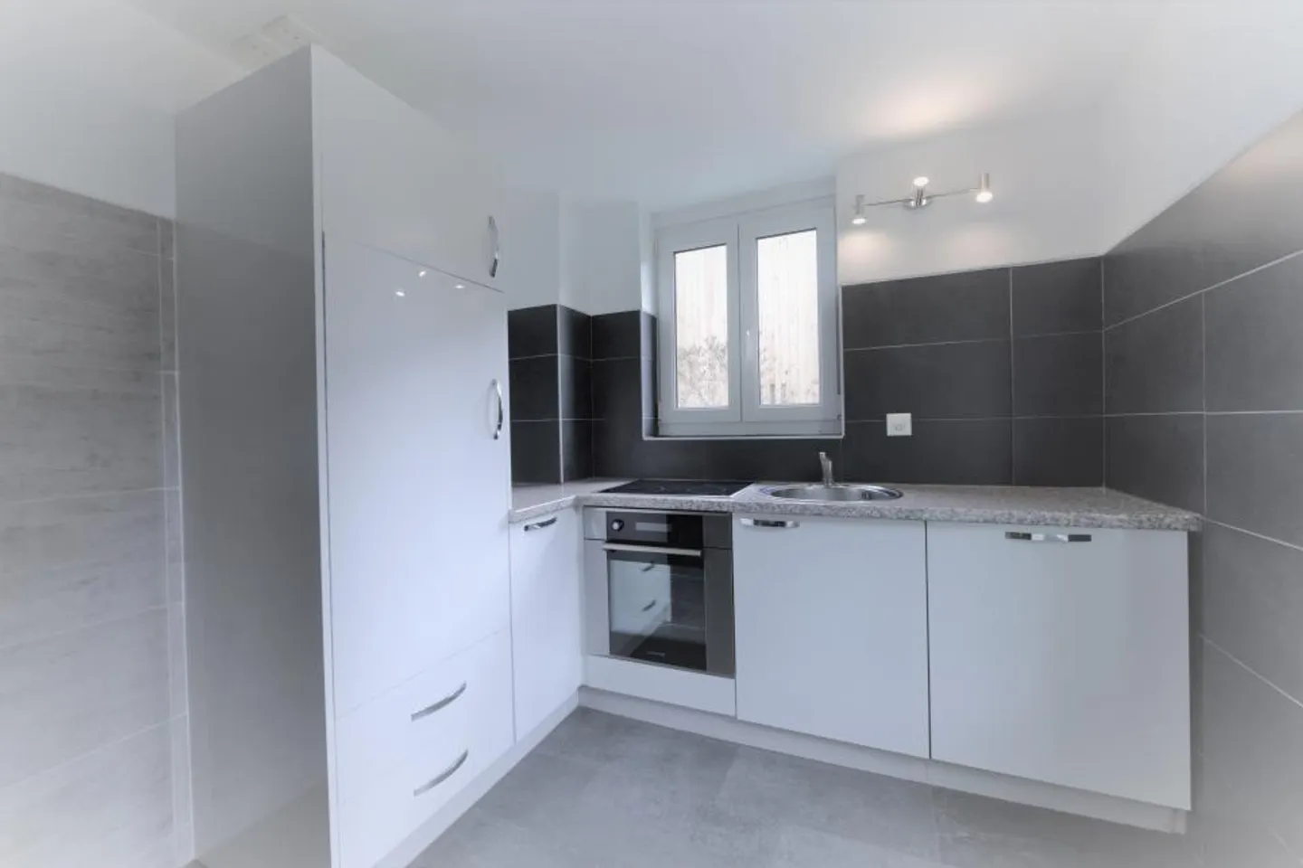 Immeuble résidentiel - Photo 2 sur 7