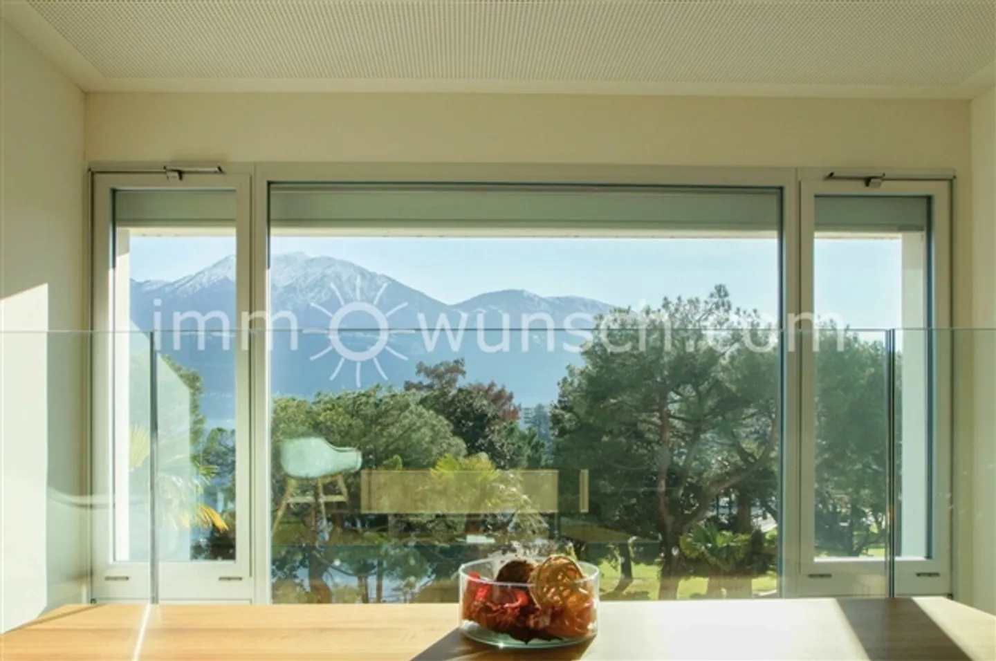 Directly on the stunning lakeside promenade - 3 ½ room maisonette condominium - Photo 5 of 11