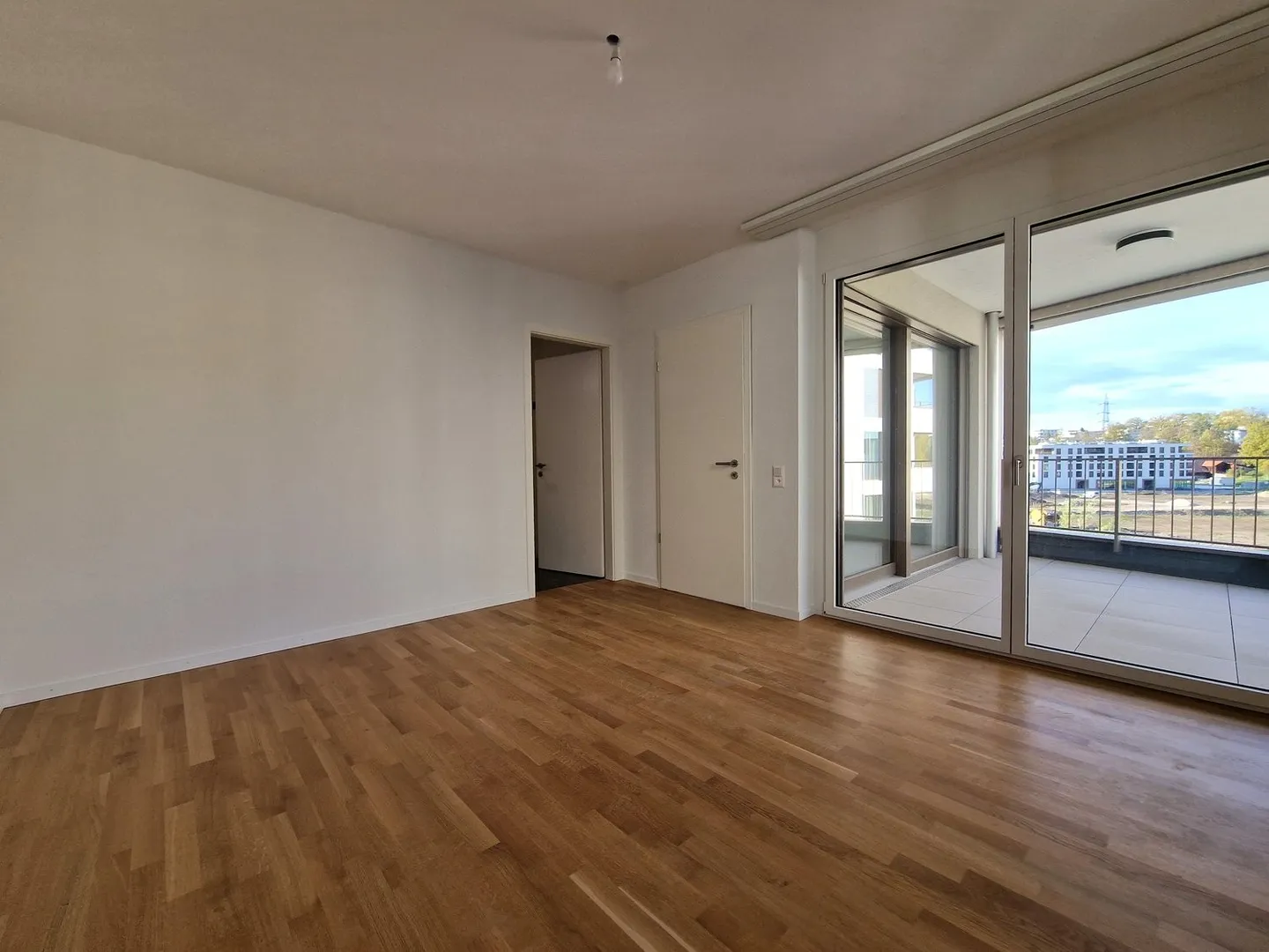 Schönes möbliertes 4.5-Zimmer-Apartment im 2. Stock - Foto 1 von 6