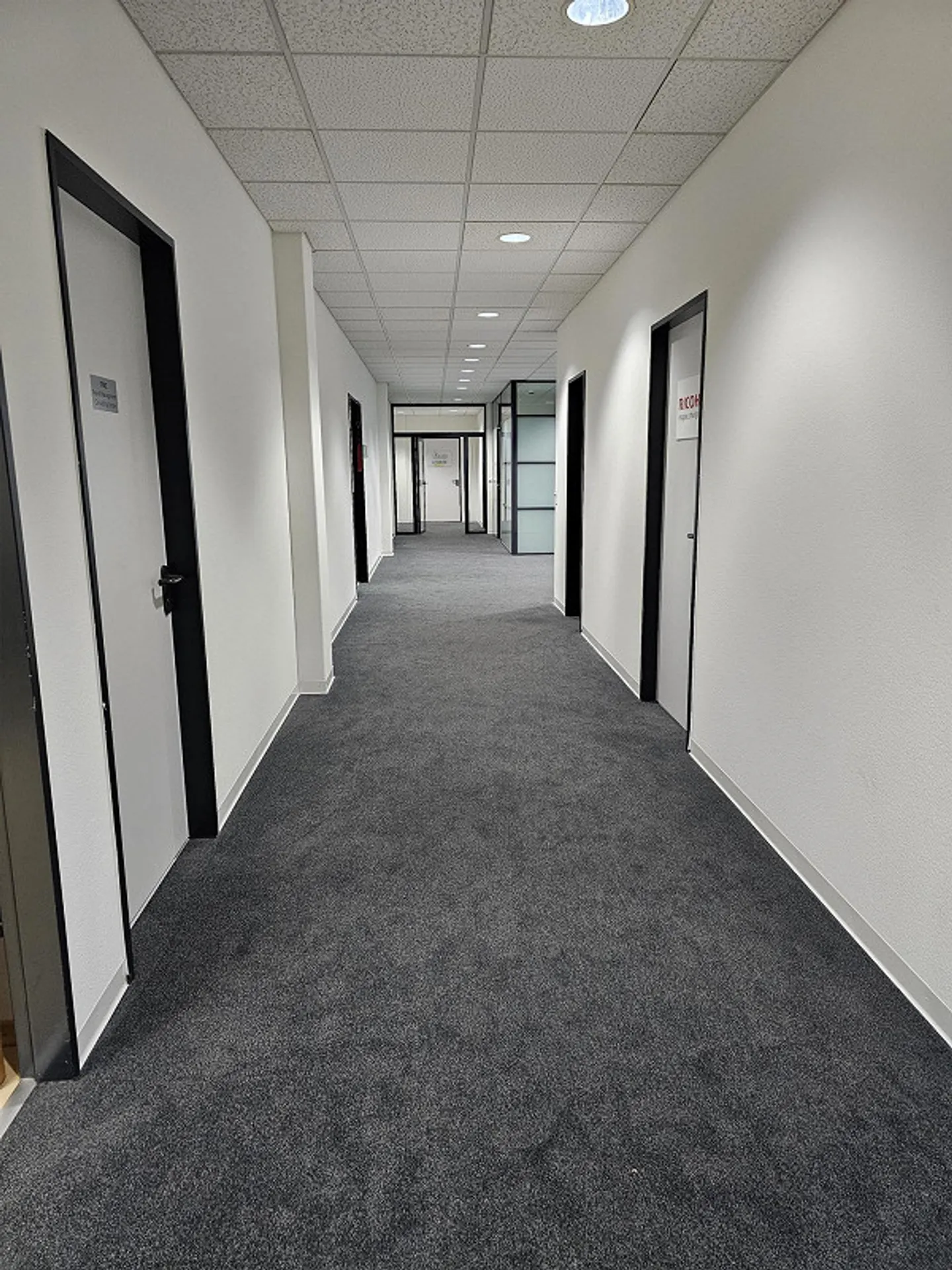 Superficie ufficio in posizione centrale - Foto 13 di 18