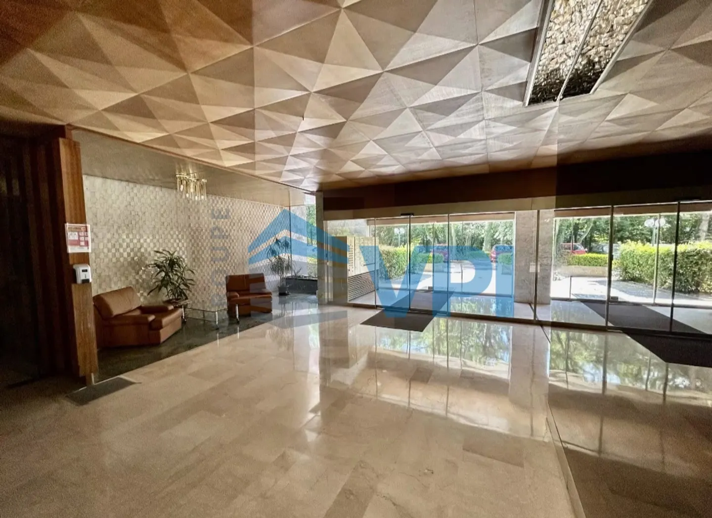 Appartement avec piscines & jardin privé - Photo 4 sur 10