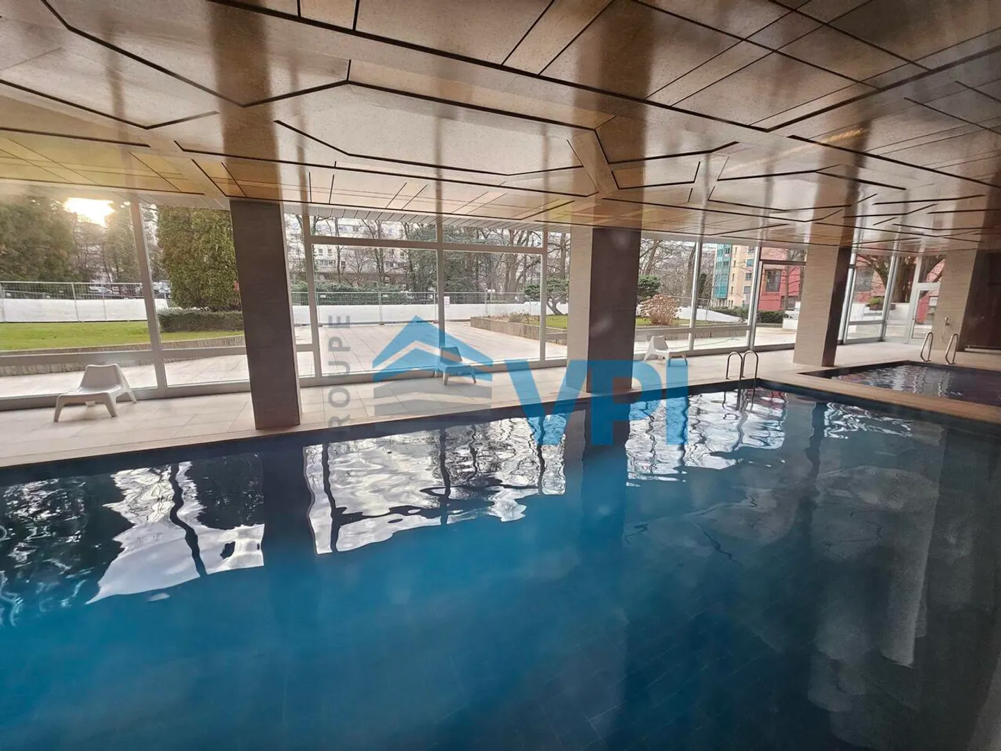 Appartement avec piscines & jardin privé - Photo 7 sur 10
