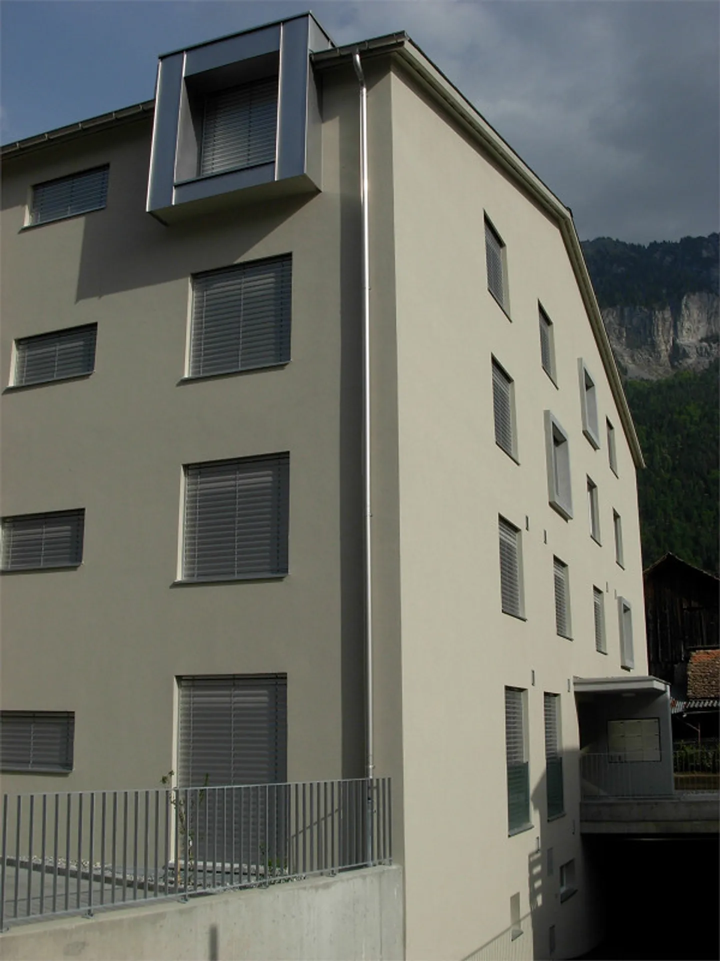 Appartamento spazioso e moderno di 4,5 stanze in affitto - Foto 9 di 14