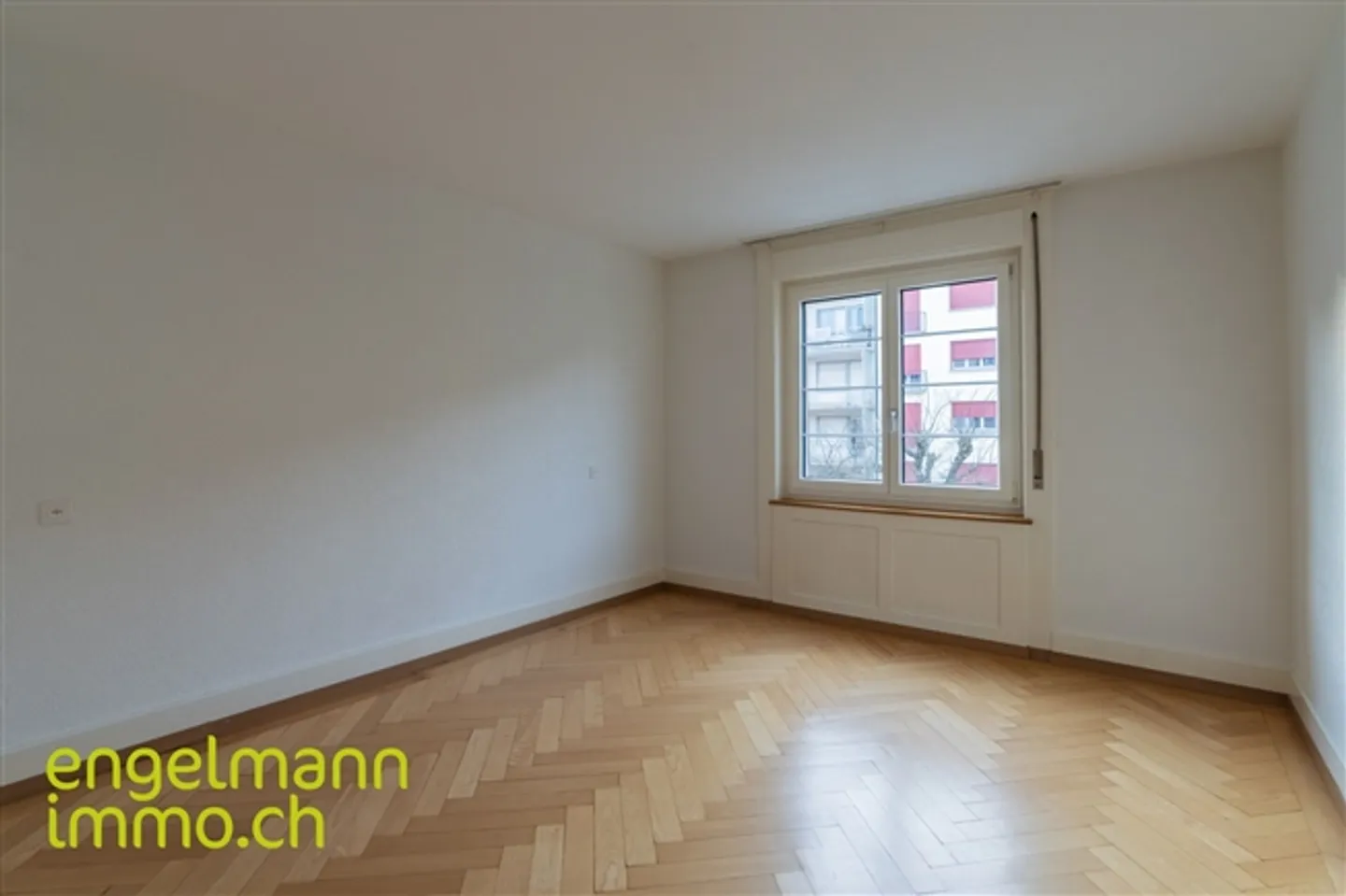 2.5 Room Apartment - Photo 2 of 10