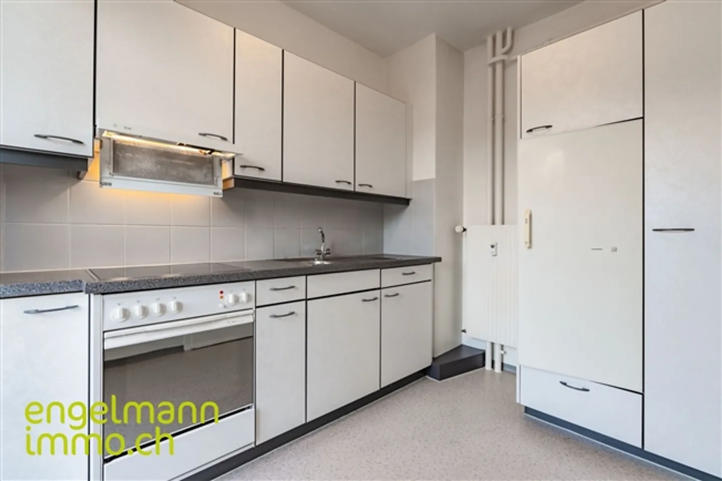 2.5 Room Apartment - Photo 4 of 10