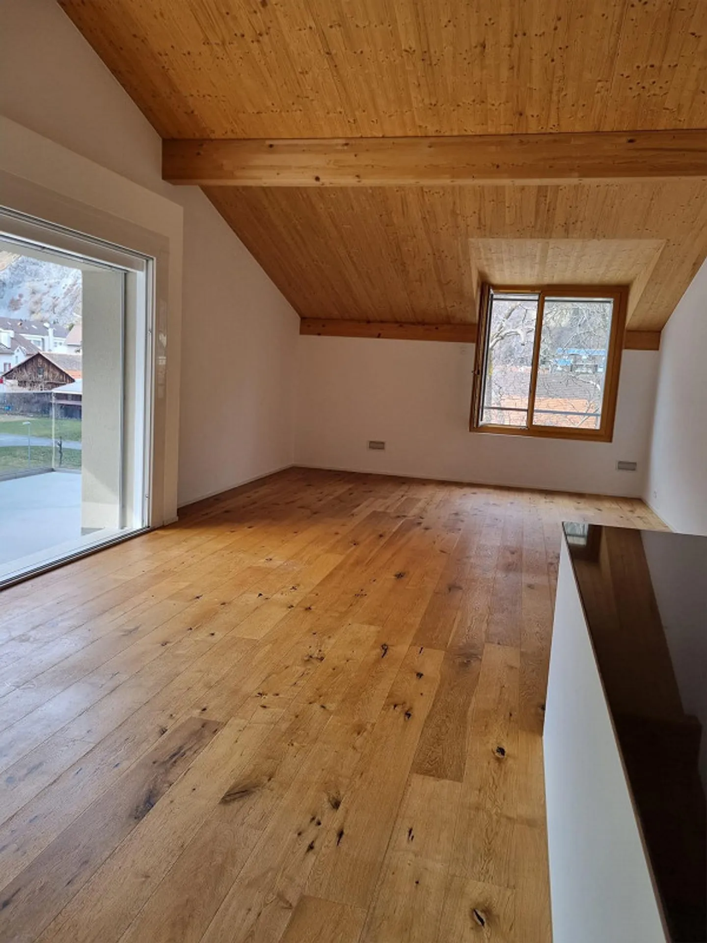 Appartamento spazioso e moderno di 4,5 stanze in affitto - Foto 12 di 14