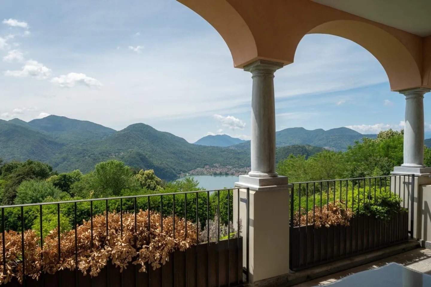 Luxury Apartment in the Collina d'Oro Resort - Photo 3 of 22