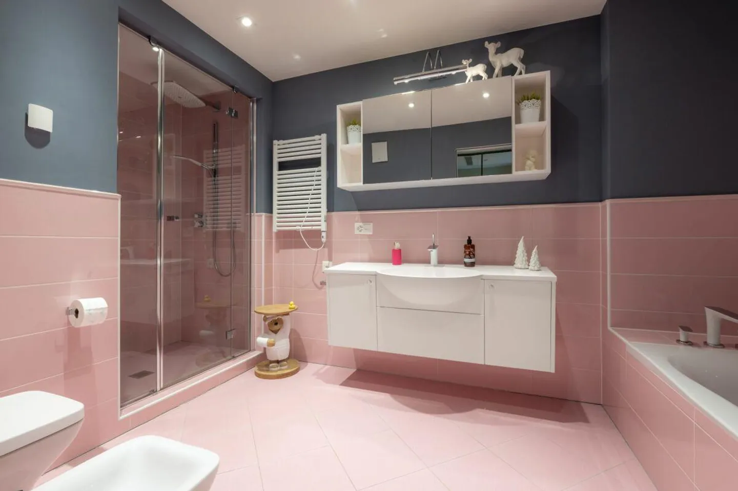 Luxury Apartment in the Collina d'Oro Resort - Photo 15 of 22
