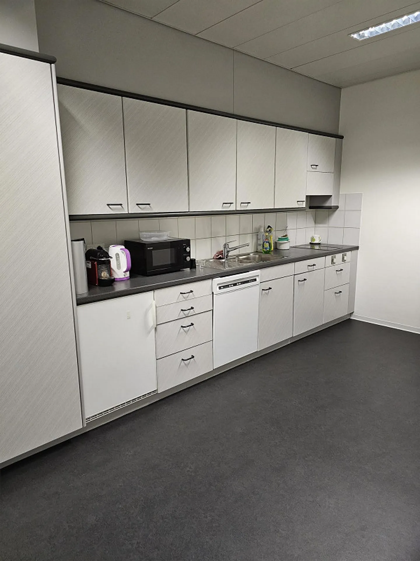Superficie ufficio in posizione centrale - Foto 15 di 18