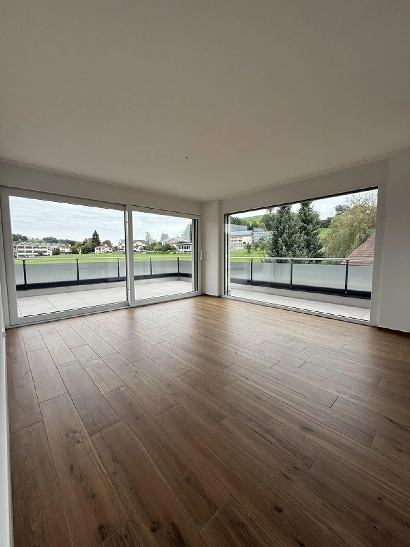 Moderne 4.5-Zimmer-Attikawohnung in Huttwil - Foto 1 von 11