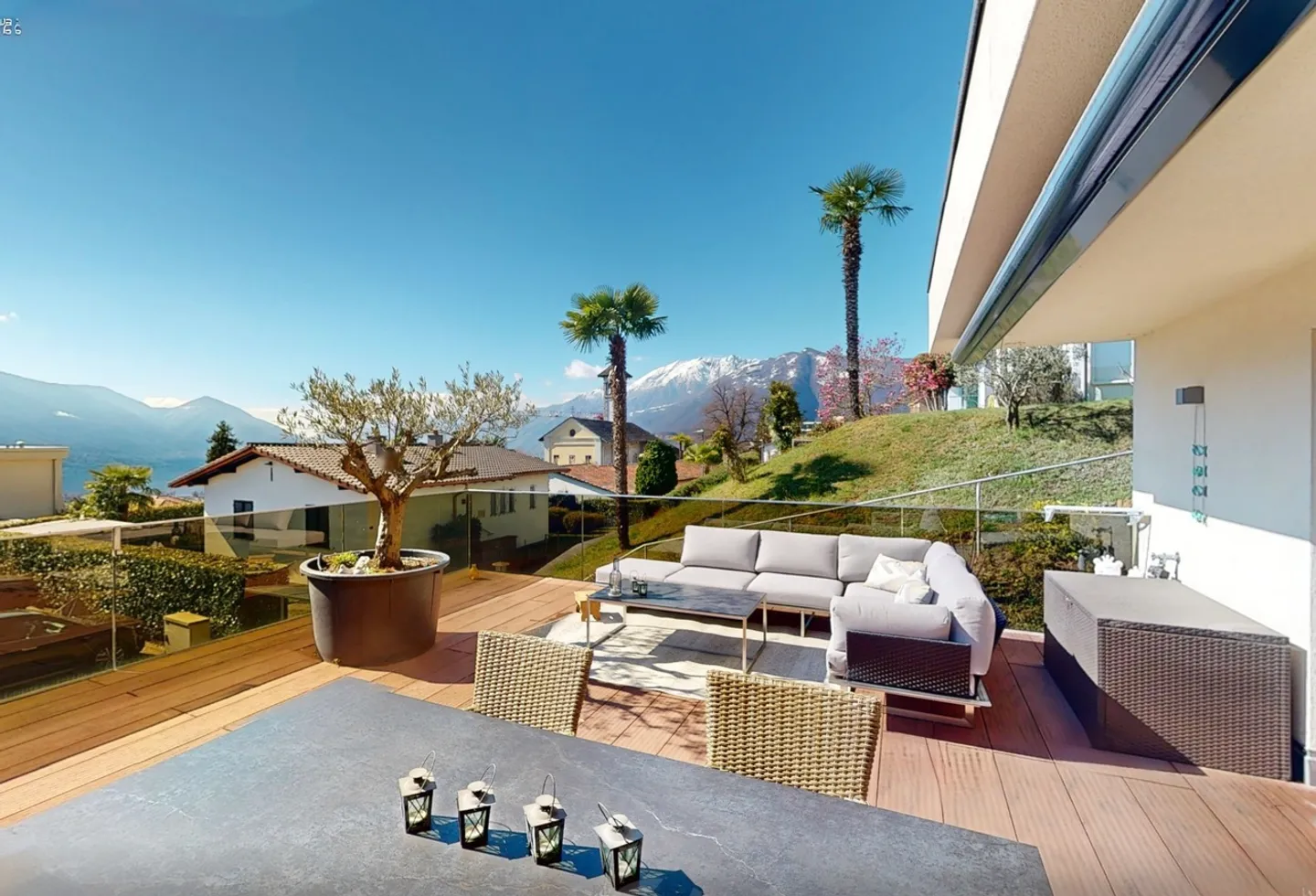 Appartamento con Terrazza a Locarno - Foto 1 di 21