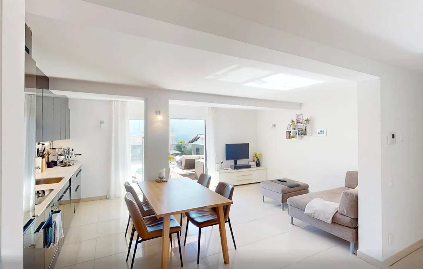 Appartamento con Terrazza a Locarno - Foto 8 di 21